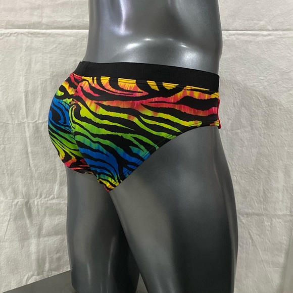 Men’s little boy blue swimwear - Picture 5 of 7